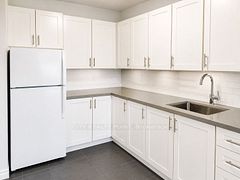 525 Eglinton Avenue E 701, Toronto, ON M4P 2P6