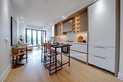 2 Forest Hill Road 409, Toronto, ON M4V 2L3
