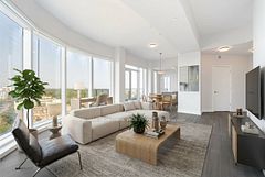 2525 Bathurst Street 1305, Toronto, ON M6B 2Y9