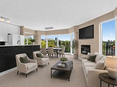 97 Lawton Boulevard 502, Toronto, ON M4V 1Z6