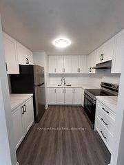 99 Bellevue Avenue 8, Toronto, ON M5T 2N8