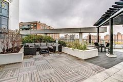 400 Adelaide Street 1111, Toronto, ON M5A 1N4