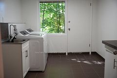 17 Hi Mount Drive Bsmt, Toronto, ON M2K 1X3