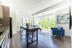 98 Lillian Street 312, Toronto, ON M4S 0A5