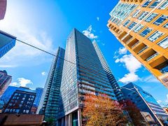37 Grosvenor Street 603, Toronto, ON M4Y 3G5
