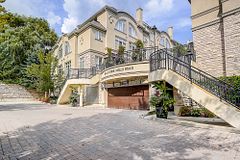 51 York Mills Road 309, Toronto, ON M2P 1B6