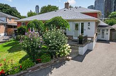 36 Crossbow Crescent, Toronto, ON M2J 3M4