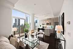 105 George Street PH6, Toronto, ON M5A 2N4