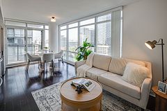 4K Spadina Avenue 1802, Toronto, ON M5V 3Y9