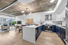 66 Portland Street PH806, Toronto, ON M5V 2M6