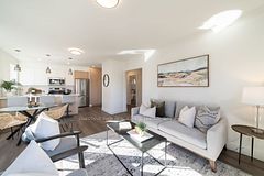 1492 Avenue Road 2, Toronto, ON M5N 2H7