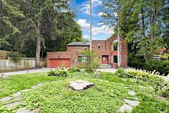 40 Donino Avenue, Toronto, ON M4N 2W7