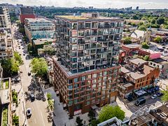2 Augusta Avenue 803, Toronto, ON M5V 0T3