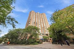 44 St Joseph Street 702, Toronto, ON M4Y 2W4