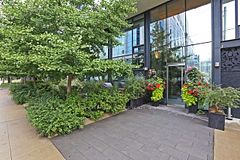 25 Stafford Street 503, Toronto, ON M5V 0G3