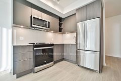 25 Holly Street 502, Toronto, ON M4S 0E3