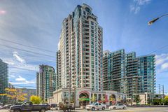 7 Lorraine Drive 810, Toronto, ON M2N 7H2