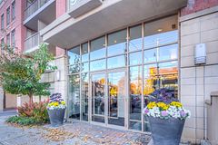 900 Mount Pleasant Road 1208, Toronto, ON M4P 3J9