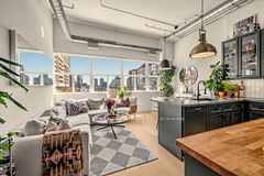 700 King Street W 518, Toronto, ON M5V 2Y6