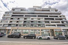 835 St Clair Avenue W 406, Toronto, ON M6C 0A8