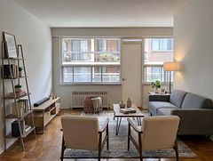 206 St George Street 105, Toronto, ON M5R 2N6