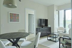280 Howland Avenue 424, Toronto, ON M5R 0C3