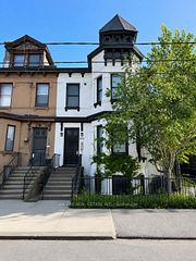 205 Gerrard Street E 3, Toronto, ON M5A 2E7