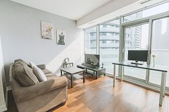 12 York Street 3301, Toronto, ON M5J 2Z2