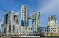 15 Iceboat Terrace 2206, Toronto, ON M5V 4A5