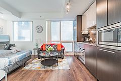 115 Blue Jays Way 520, Toronto, ON M5V 0N4