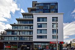 170 Chiltern Hill Road 806, Toronto, ON M6C 0A9