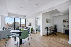 36 Brentcliffe Road 1509, Toronto, ON M4G 0E1