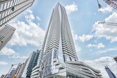 1 Bloor Street E 2704, Toronto, ON M4W 0A8