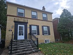 319 Lawrence Avenue W, Toronto, ON M5M 1B5