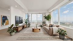609 SHERBOURNE Street LPH05, Toronto, ON M4X 0A4