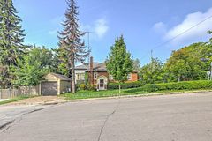 143 Harlandale Avenue, Toronto, ON M2N 1P5