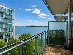 39 Queens Quay E 716, Toronto, ON M5E 0A5