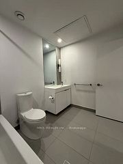 33 Helendale Avenue 512, Toronto, ON M4R 0A4