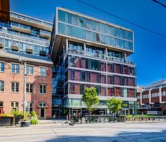 560 King Street W 708, Toronto, ON M5V 1M3