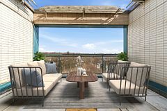 40 Park Road 702, Toronto, ON M4W 2N4