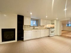209 Madison Avenue 5, Toronto, ON M5R 2S6