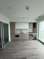 2020 Bathurst Street 1512, Toronto, ON M5P 0A6