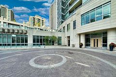 18 Holmes Avenue 415, Toronto, ON M2N 4L9