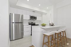 110 St Clair Avenue W 206, Toronto, ON M4V 1N4