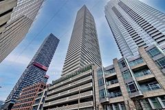 2221 Yonge Street 3103, Toronto, ON M4S 2B4