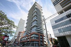 365 Church Street 3006, Toronto, ON M5B 0B5