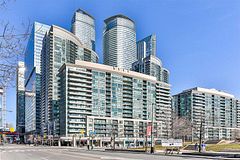 51 Lower Simcoe Street 308, Toronto, ON M5J 3A2