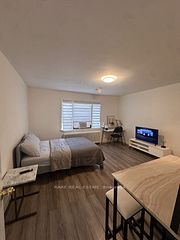 130 Macpherson Avenue 11, Toronto, ON M5R 1W8
