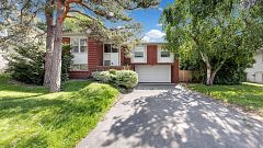 7 The Links Road, Toronto, ON M2P 1T4