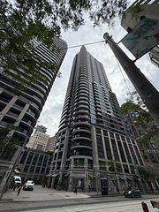 21 Carlton Street 2001, Toronto, ON M5B 1L3